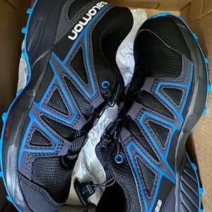 NEW Kids Salomon shoes Size 1